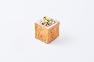 Cube Croissant Pistachio